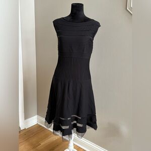 TADASHI SHOJI CUTOUT JERSEY CAP SLEEVE COCKTAIL DRESS IN BLACK - Size Medium